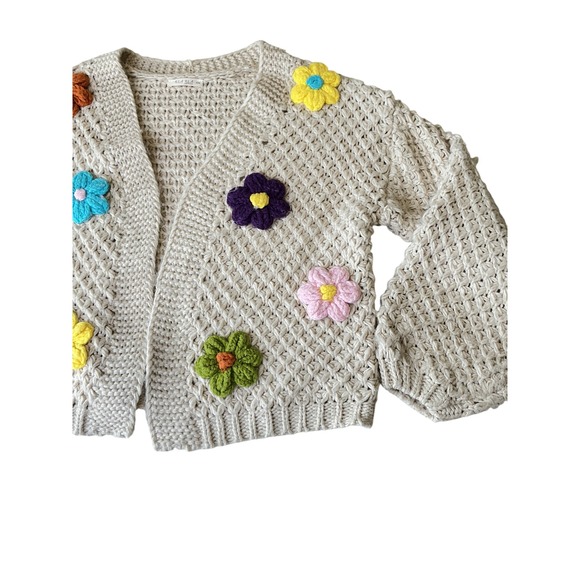 Illa Illa Women Cream Chunky Knit Floral Applique Cardigan Sweater IM7042 SM - Picture 3 of 9